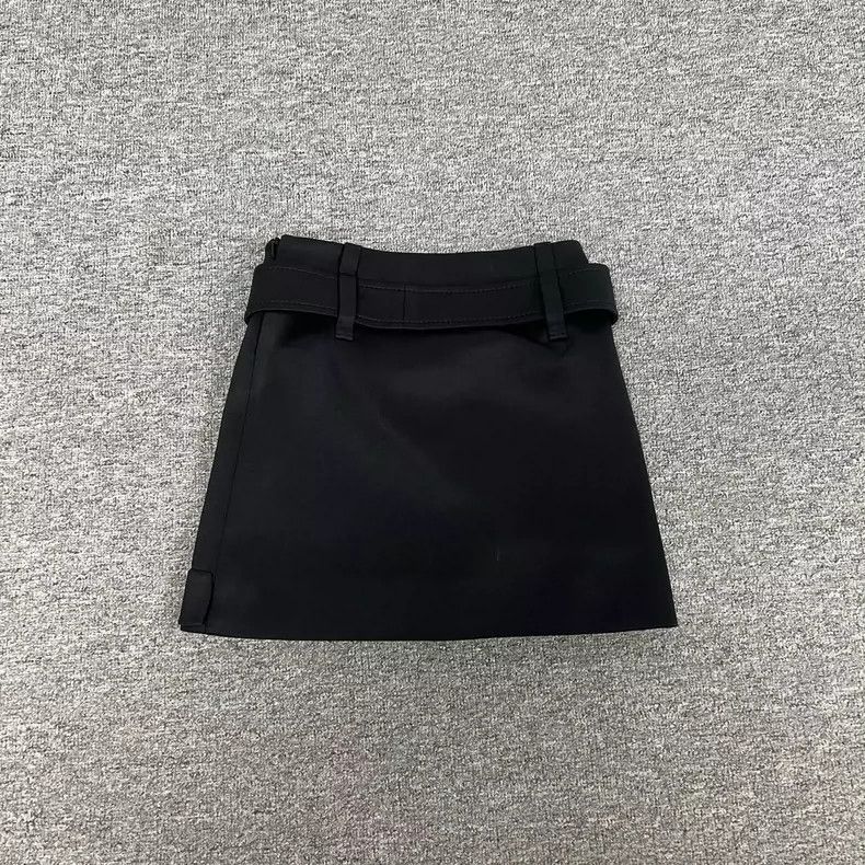 Prada Prada Logo Sport Skirt in Excellent Condition Size US 38 / EU 54 - 2 Thumbnail