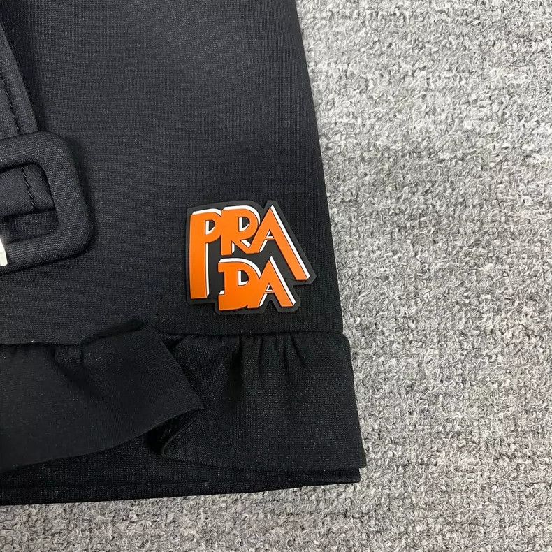 Prada Prada Logo Sport Skirt in Excellent Condition Size US 38 / EU 54 - 4 Thumbnail