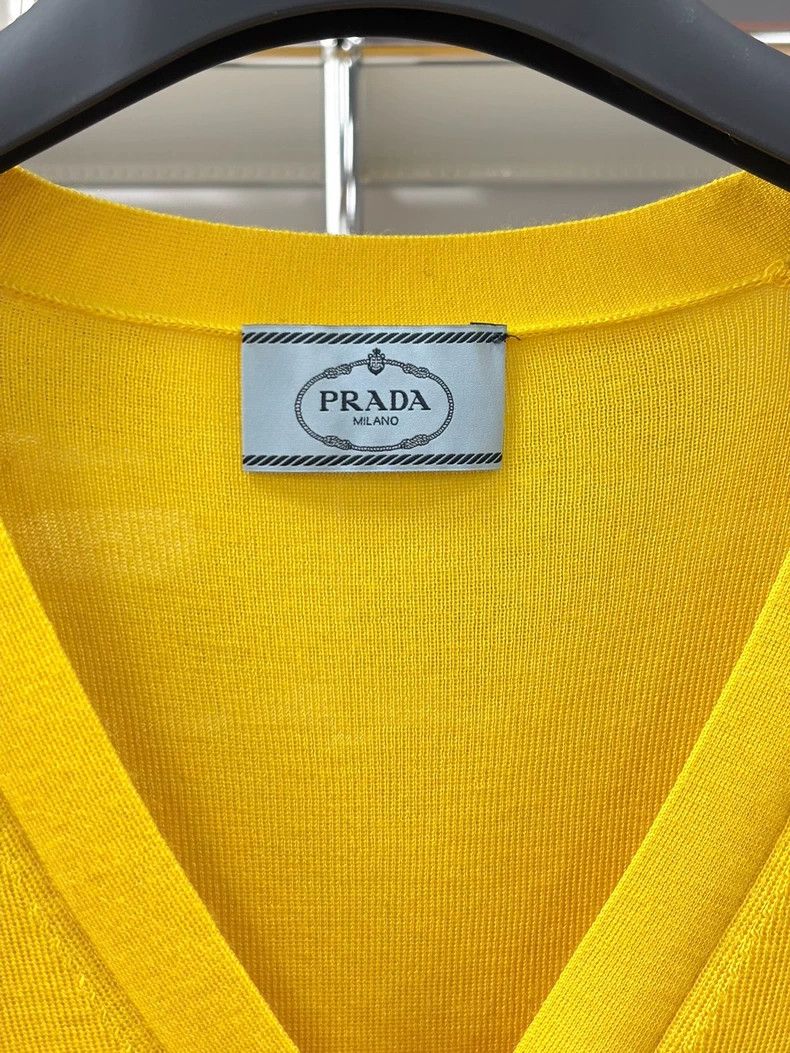 Prada PRADA High Saturation Lemon Yellow Cardigan Size US M / EU 48-50 / 2 - 2 Thumbnail