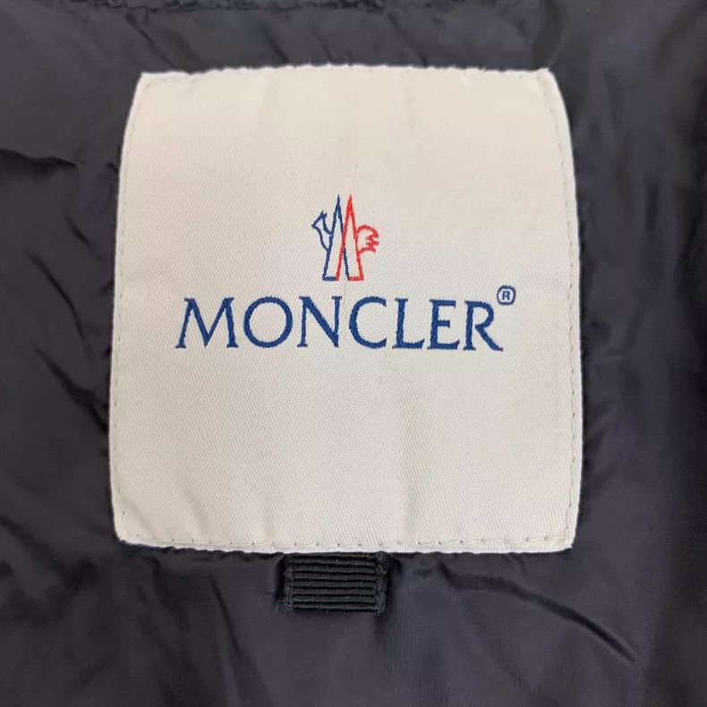 Moncler Moncler Black Padded Vest with Logo Patch Size US M / EU 48-50 / 2 - 5 Thumbnail