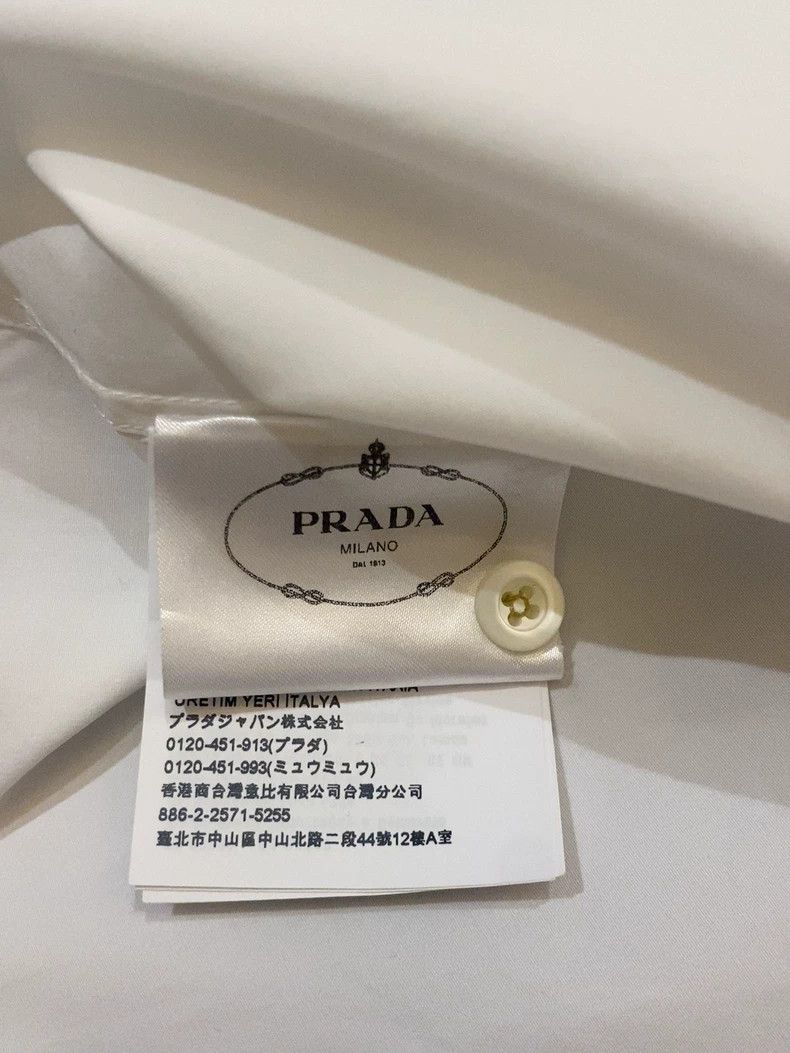 Prada White Classic Short Sleeve Ruffled Shirt Size US M / EU 48-50 / 2 - 6 Thumbnail