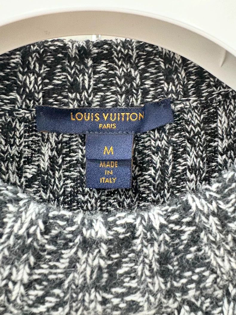 Louis Vuitton Louis Vuitton Knit Sweater With Floral Sleeves Size US M / EU 48-50 / 2 - 3 Thumbnail