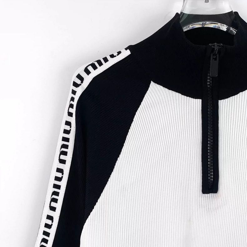 Prada MiuMiu Colorblock Logo Half-Zip Long Sleeve Knit Size US M / EU 48-50 / 2 - 3 Thumbnail