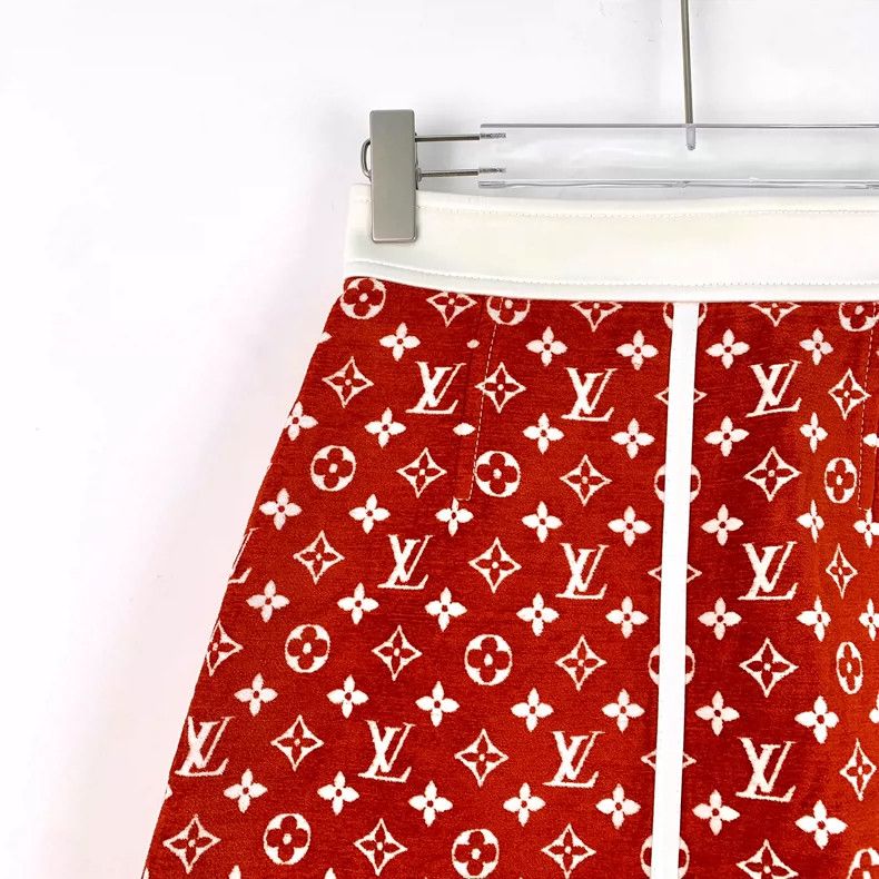 Louis Vuitton Louis Vuitton Red Logo A-Line Skirt Size US 36 / EU 52 - 3 Thumbnail