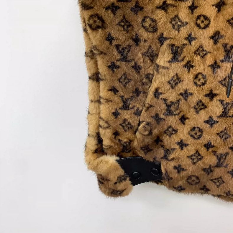 Louis Vuitton Louis Vuitton Brown Logo Fur Hooded Jacket Size US S / EU 44-46 / 1 - 4 Thumbnail