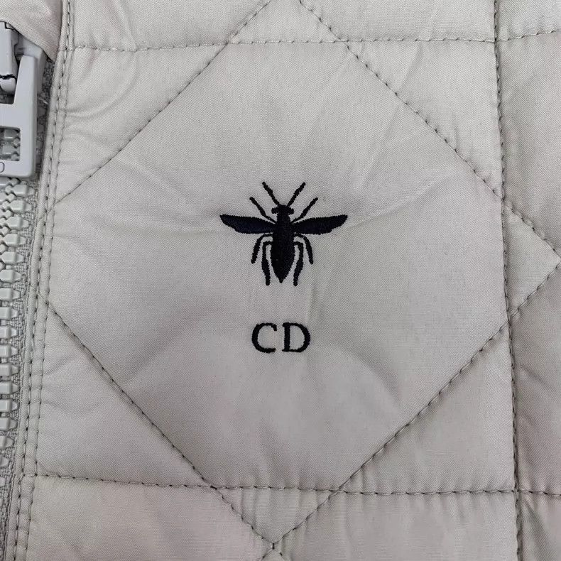 Dior Christian Dior Beige Quilted Vest with Bee Embroidery Size US XS / EU 42 / 0 - 5 Thumbnail