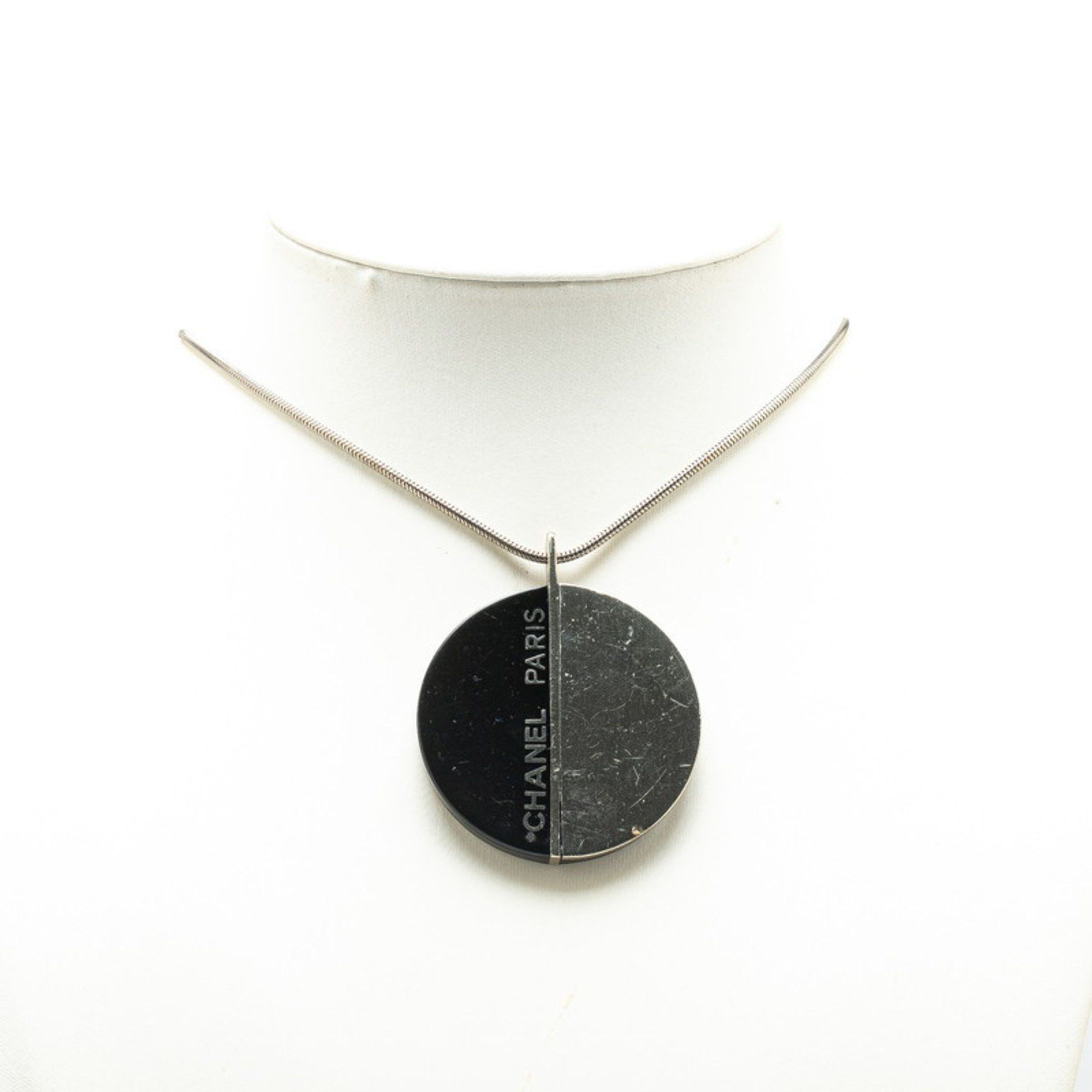 Chanel Chanel Chain Pendant Necklace Silver Black Metal Women's CHANEL Size ONE SIZE - 4 Thumbnail