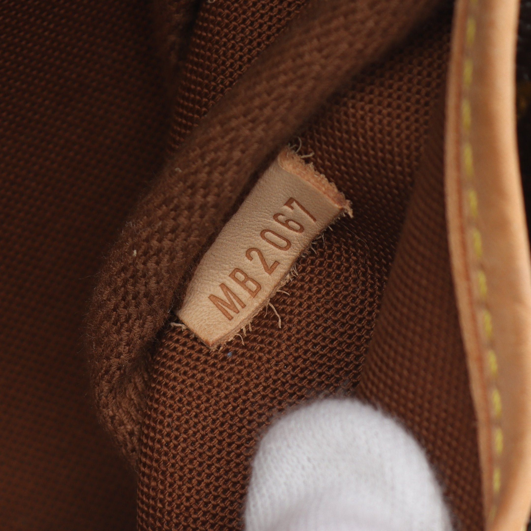 Louis Vuitton Louis Vuitton Saumur 30 Monogram Shoulder Bag Leather Brown Size ONE SIZE - 5 Thumbnail