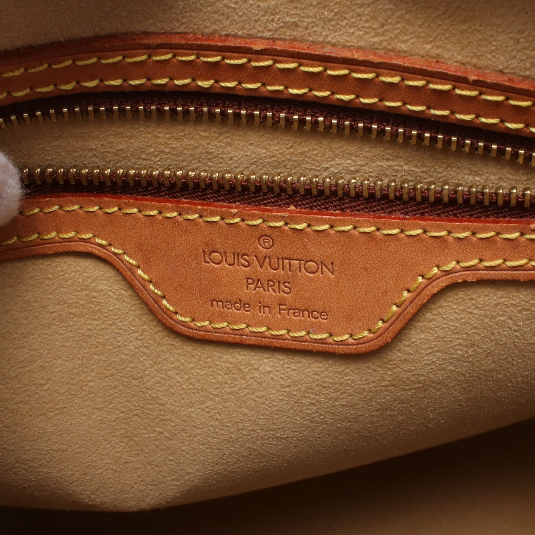 Louis Vuitton Louis Vuitton Looping Mm Monogram Shoulder Bag Leather Brown Size ONE SIZE - 4 Thumbnail
