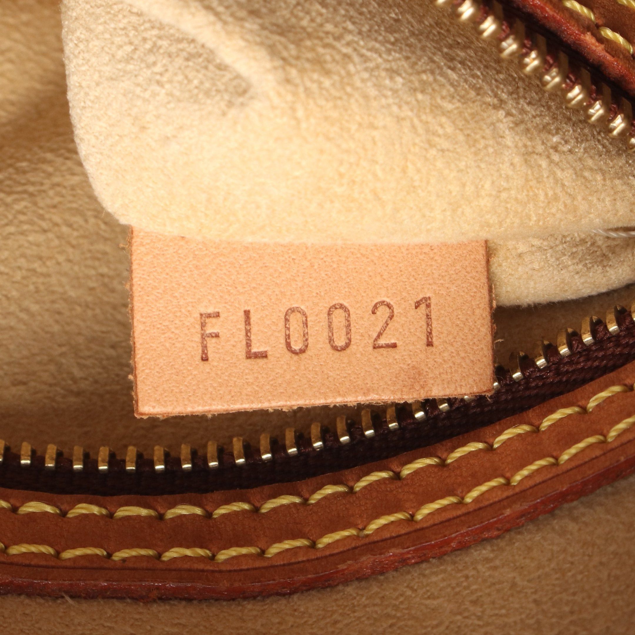 Louis Vuitton Louis Vuitton Looping Mm Monogram Shoulder Bag Leather Brown Size ONE SIZE - 5 Thumbnail