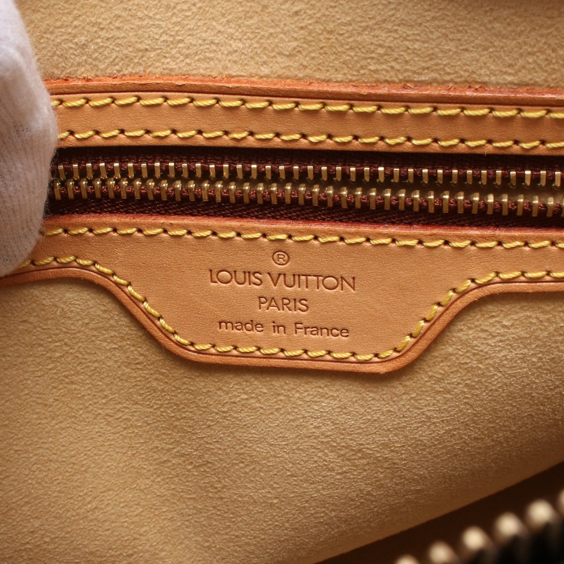 Louis Vuitton Louis Vuitton Looping Mm Monogram Shoulder Bag Leather Brown Size ONE SIZE - 4 Thumbnail