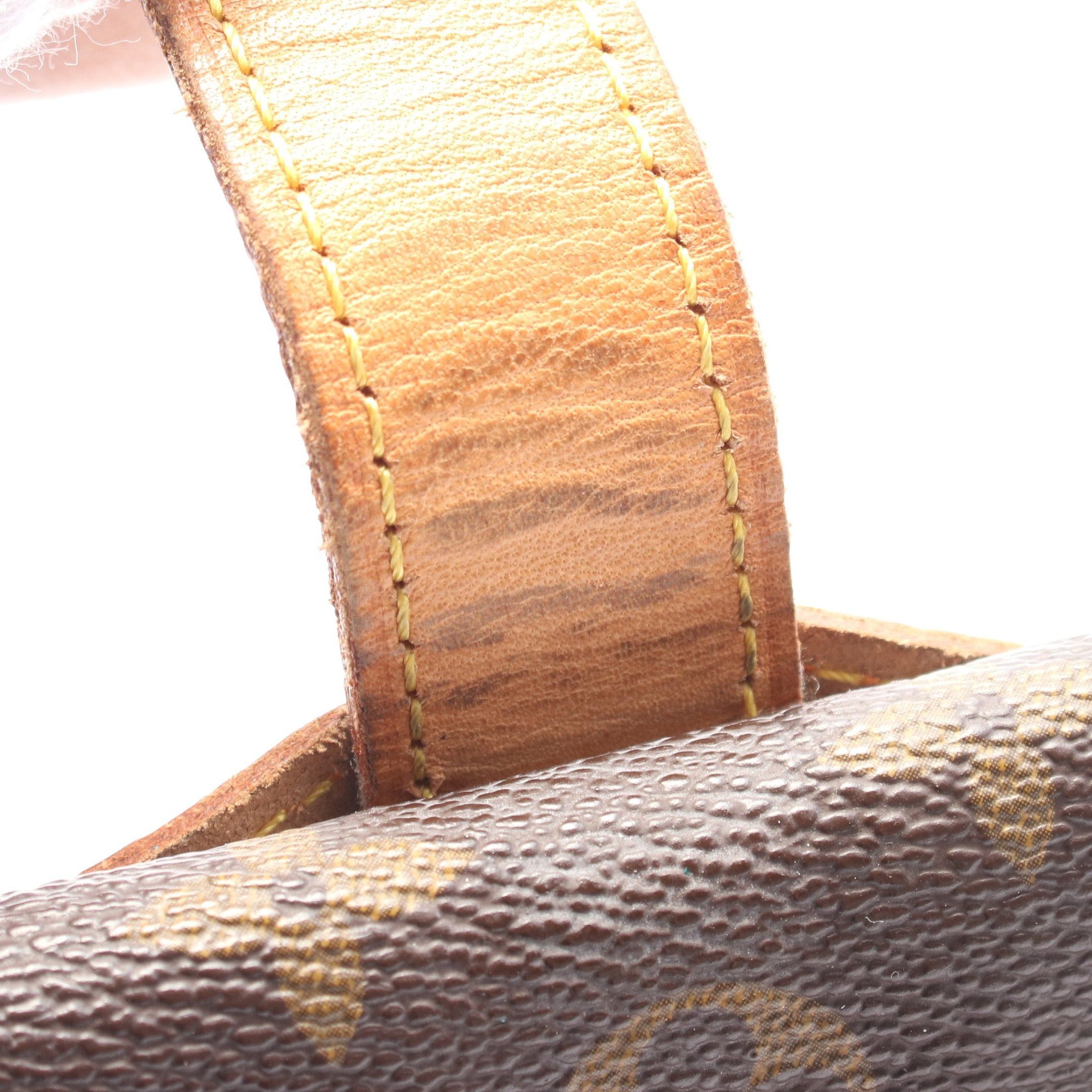 Louis Vuitton Louis Vuitton Saumur 35 Monogram Shoulder Bag Leather Brown Size ONE SIZE - 8 Thumbnail