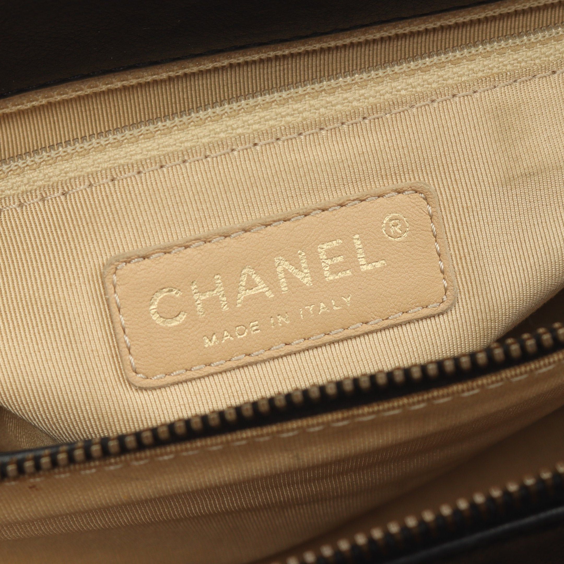 Chanel Chanel Matelasse Chain Shoulder Bag Lambskin Black Antique Gold Hardware Size ONE SIZE - 4 Thumbnail
