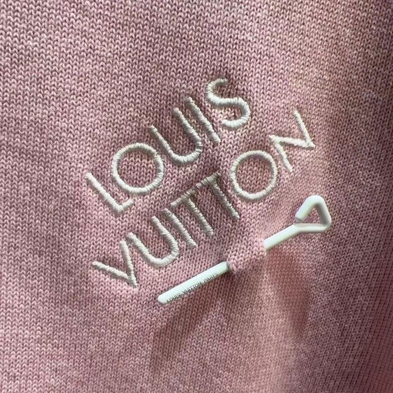 Louis Vuitton LV Louis Vuitton Pink Short Sleeve T-Shirt Size US XL / EU 56 / 4 - 2 Thumbnail