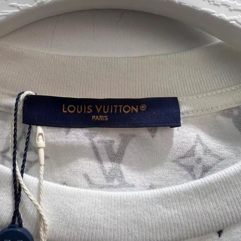 Louis Vuitton LV Louis Vuitton Gradient Print Short Sleeve Shirt Size US S / EU 44-46 / 1 - 3 Thumbnail