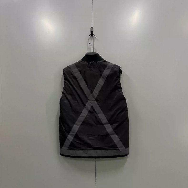 Canada Goose Canada Goose Black Logo Vest Size S Size US S / EU 44-46 / 1 - 2 Thumbnail