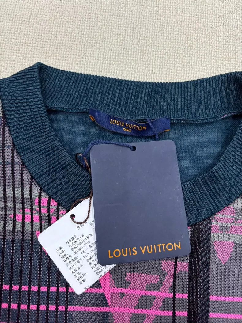 Louis Vuitton Louis Vuitton Printed Long Sleeve Sweatshirt Size US XXL / EU 58 / 5 - 4 Thumbnail