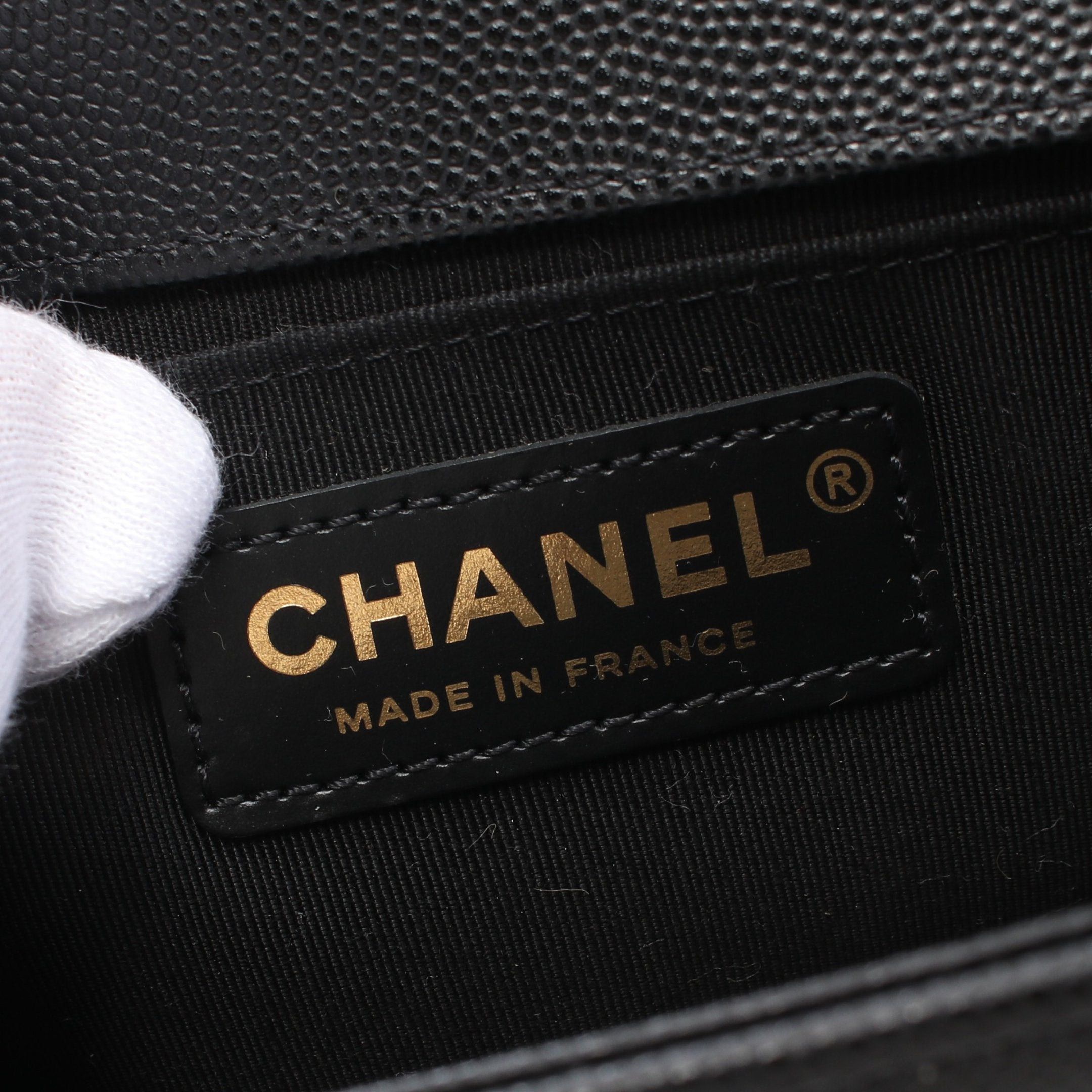 Chanel Chanel Boy Chanel Small Chain Shoulder Bag Caviar Skin Black Gold Hardware Size ONE SIZE - 4 Thumbnail