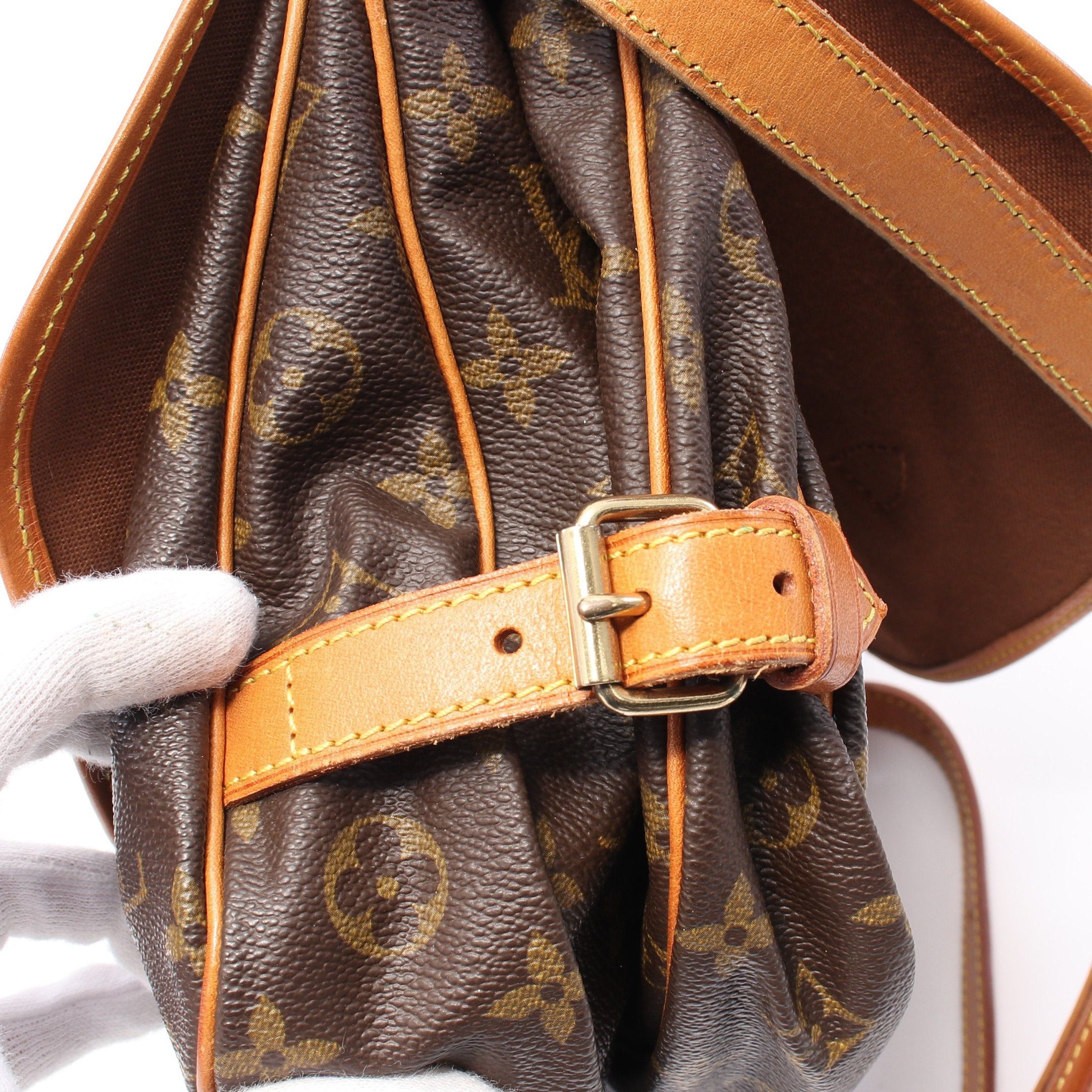 Louis Vuitton Louis Vuitton Saumur 30 Monogram Shoulder Bag Leather Brown Size ONE SIZE - 9 Thumbnail