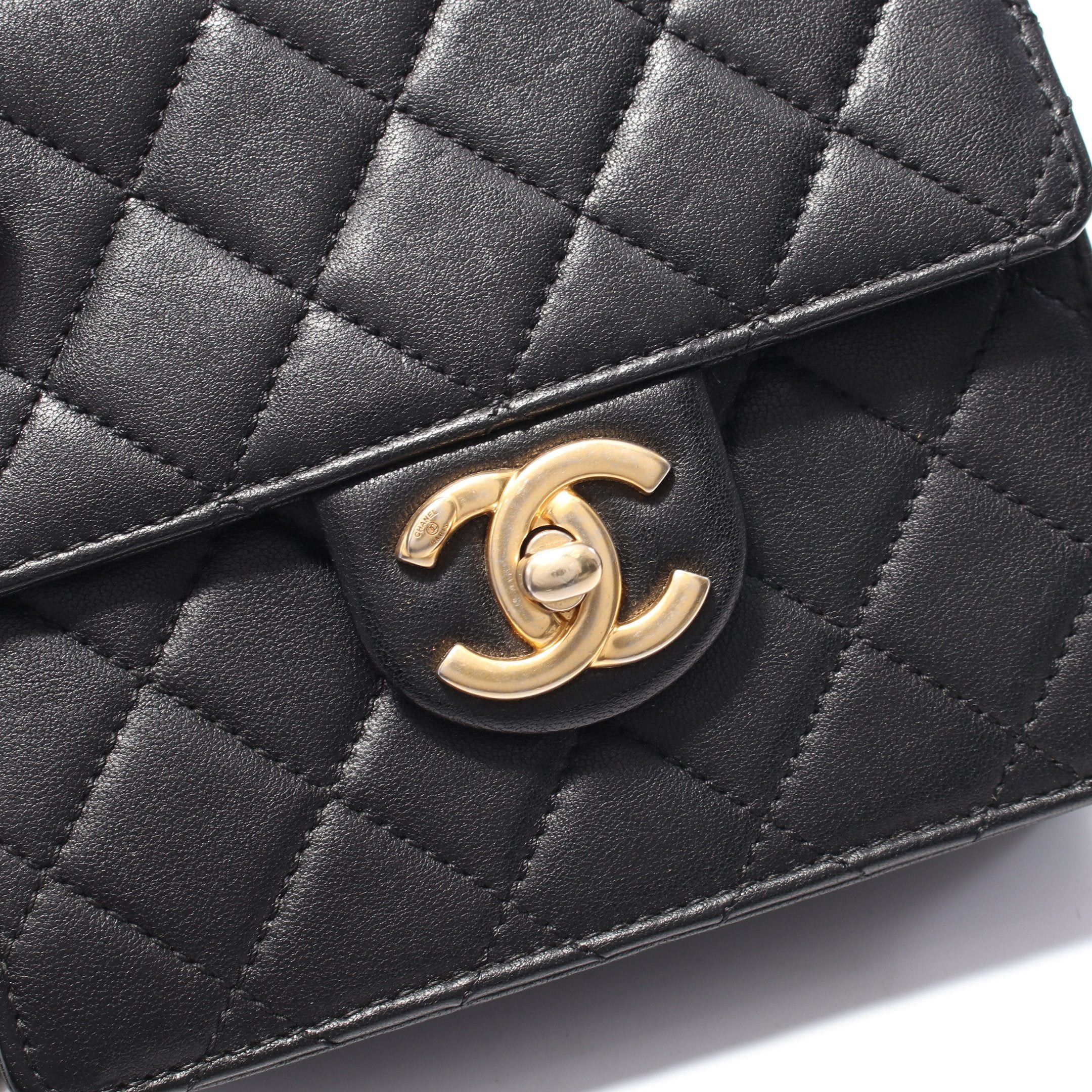 Chanel Chanel Matelasse Pearl Chain Shoulder Bag Lambskin Black Gold Hardware Size ONE SIZE - 9 Thumbnail