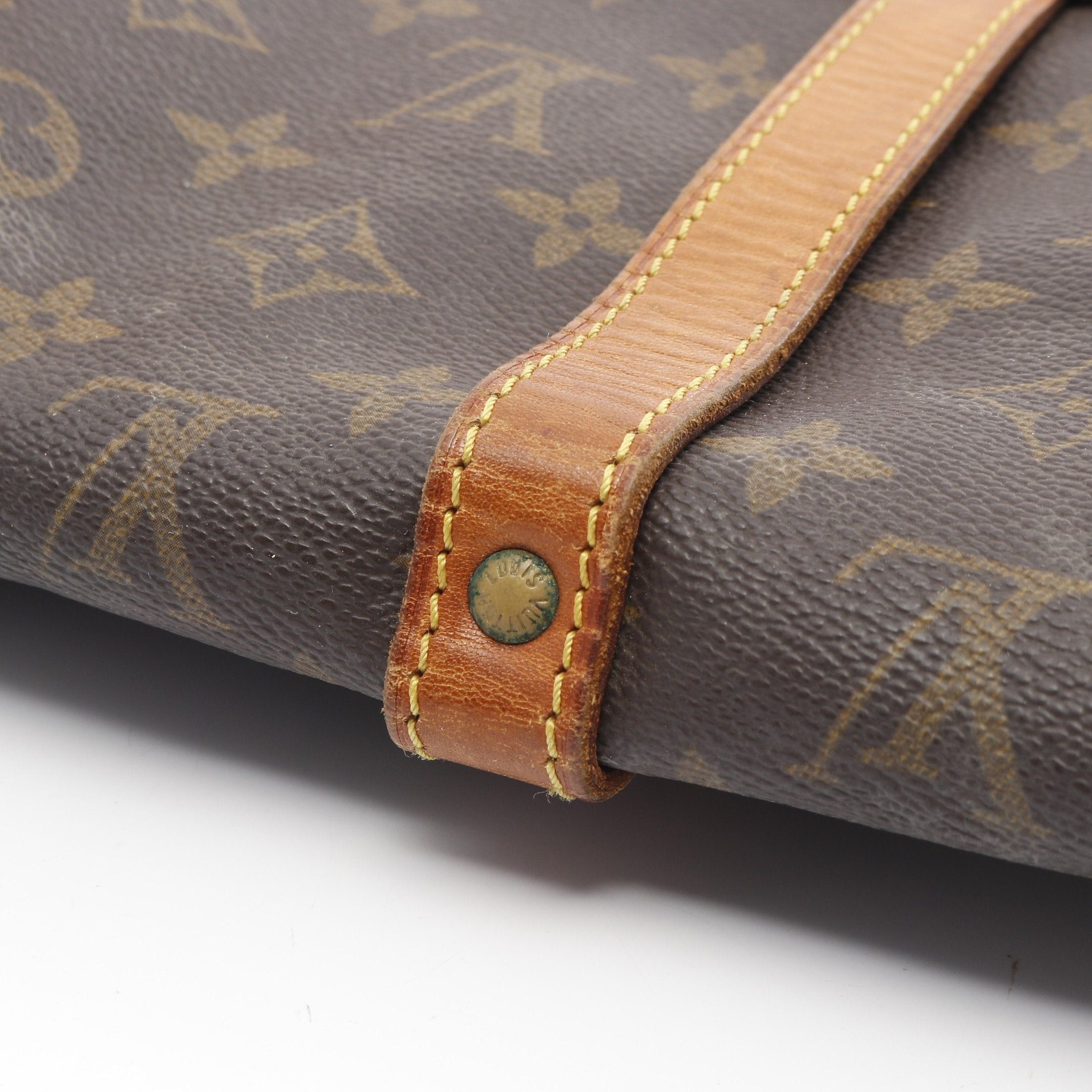 Louis Vuitton Louis Vuitton Saumur 30 Monogram Shoulder Bag Leather Brown Size ONE SIZE - 15 Thumbnail