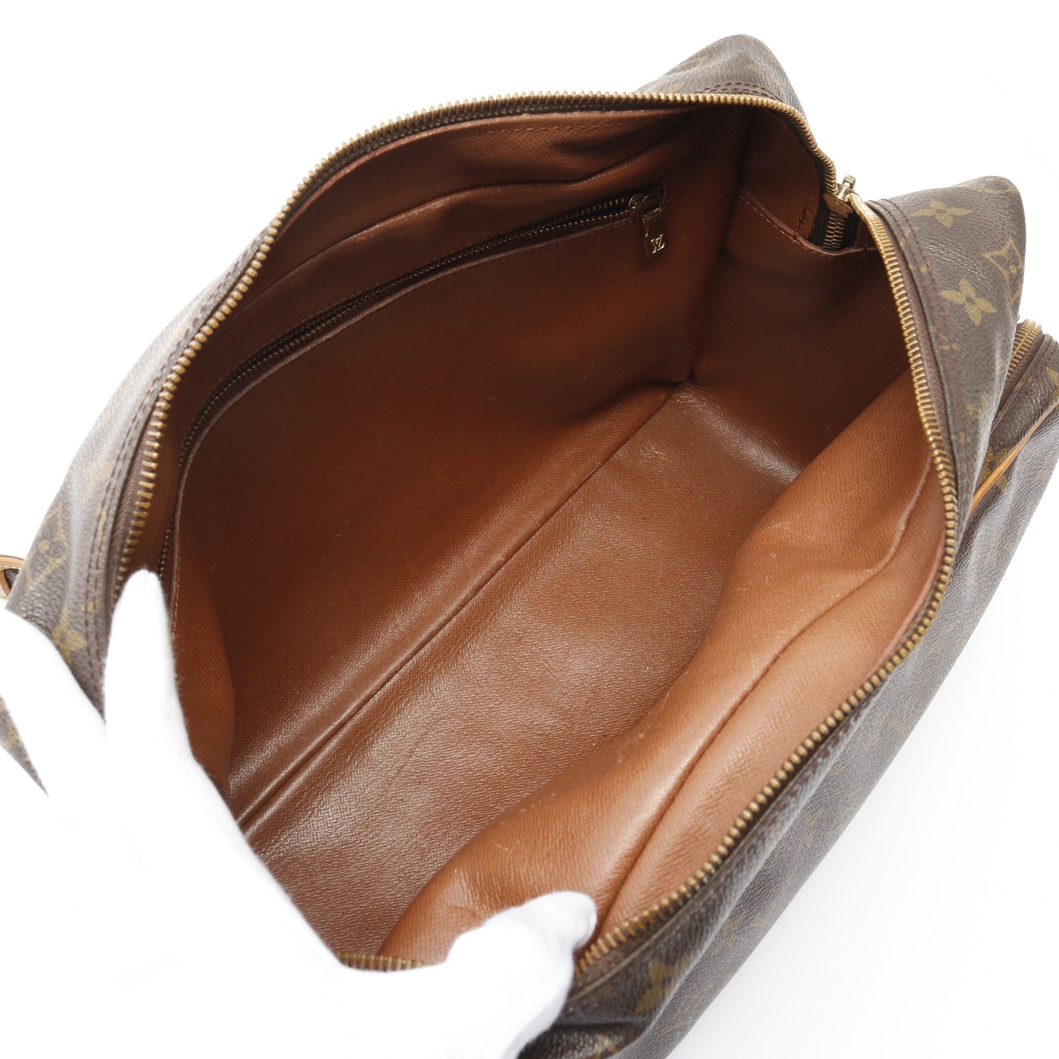 Louis Vuitton Louis Vuitton Nil Gm Monogram Shoulder Bag Leather Brown Size ONE SIZE - 3 Thumbnail