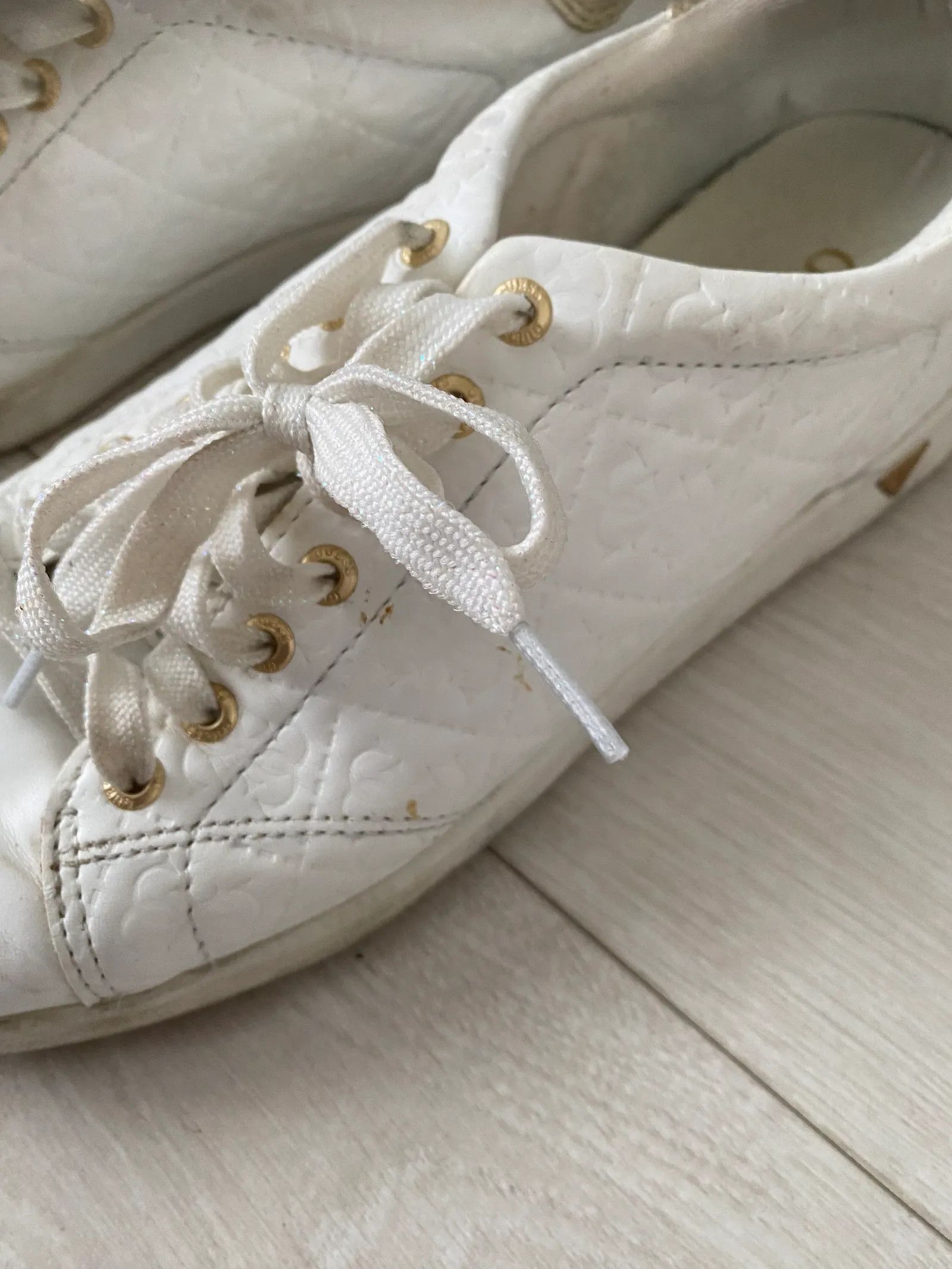 Guess Guess Sneakers Size US 11 / IT 41 - 3 Thumbnail