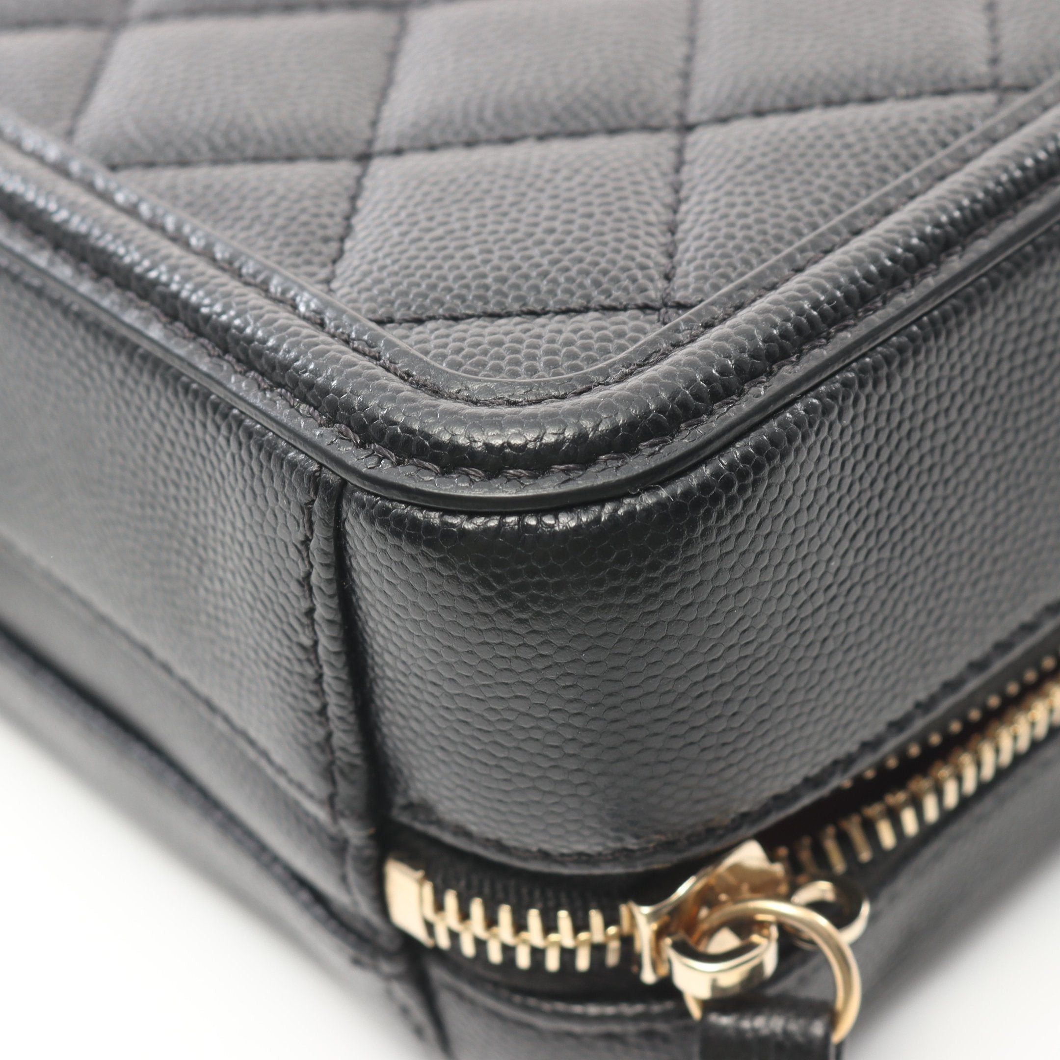 Chanel Chanel Cc Filigree Chain Shoulder Bag Caviar Skin Black Gold Hardware Size ONE SIZE - 6 Thumbnail