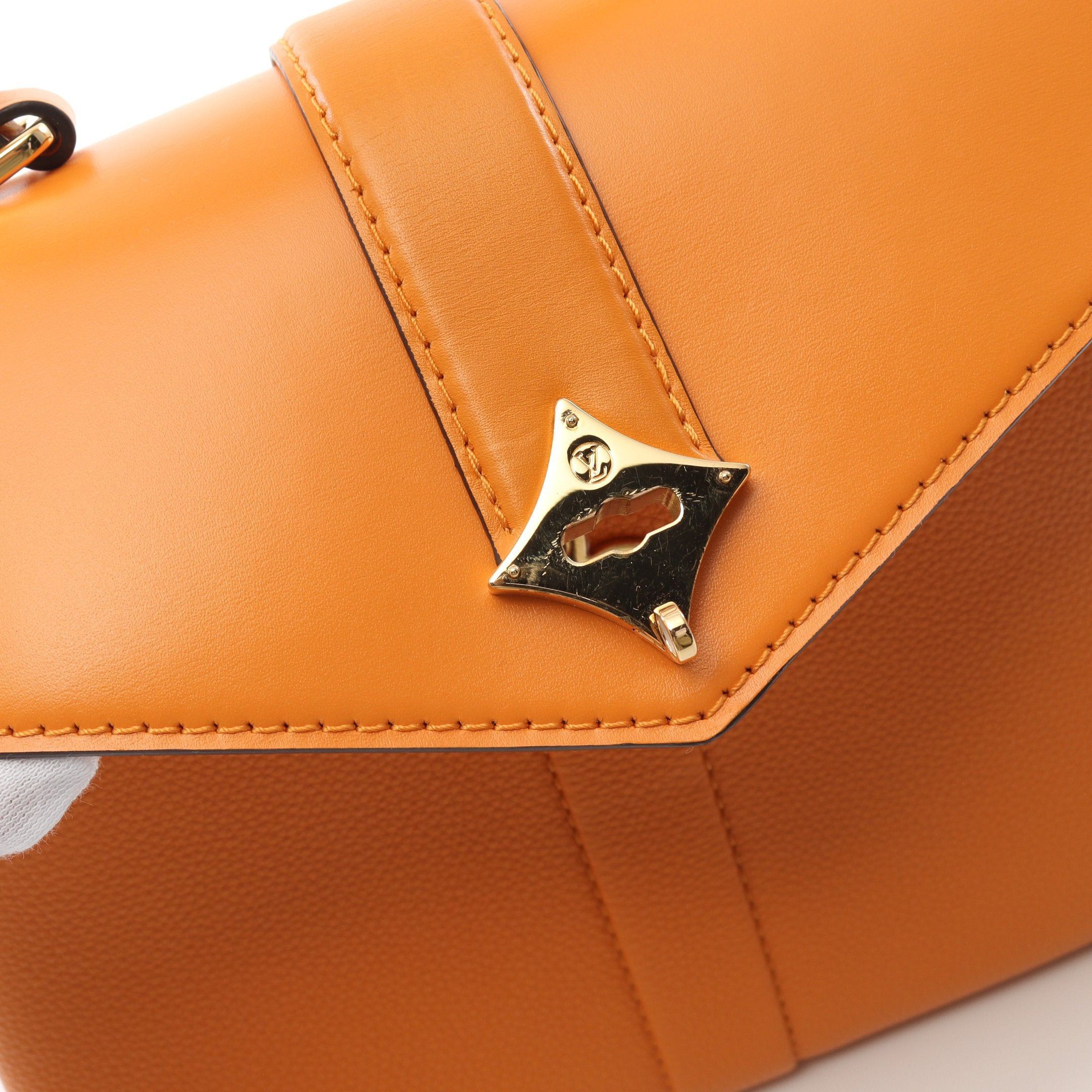 Louis Vuitton Louis Vuitton Rose De Van Pm Handbag Leather Orange Size ONE SIZE - 9 Thumbnail