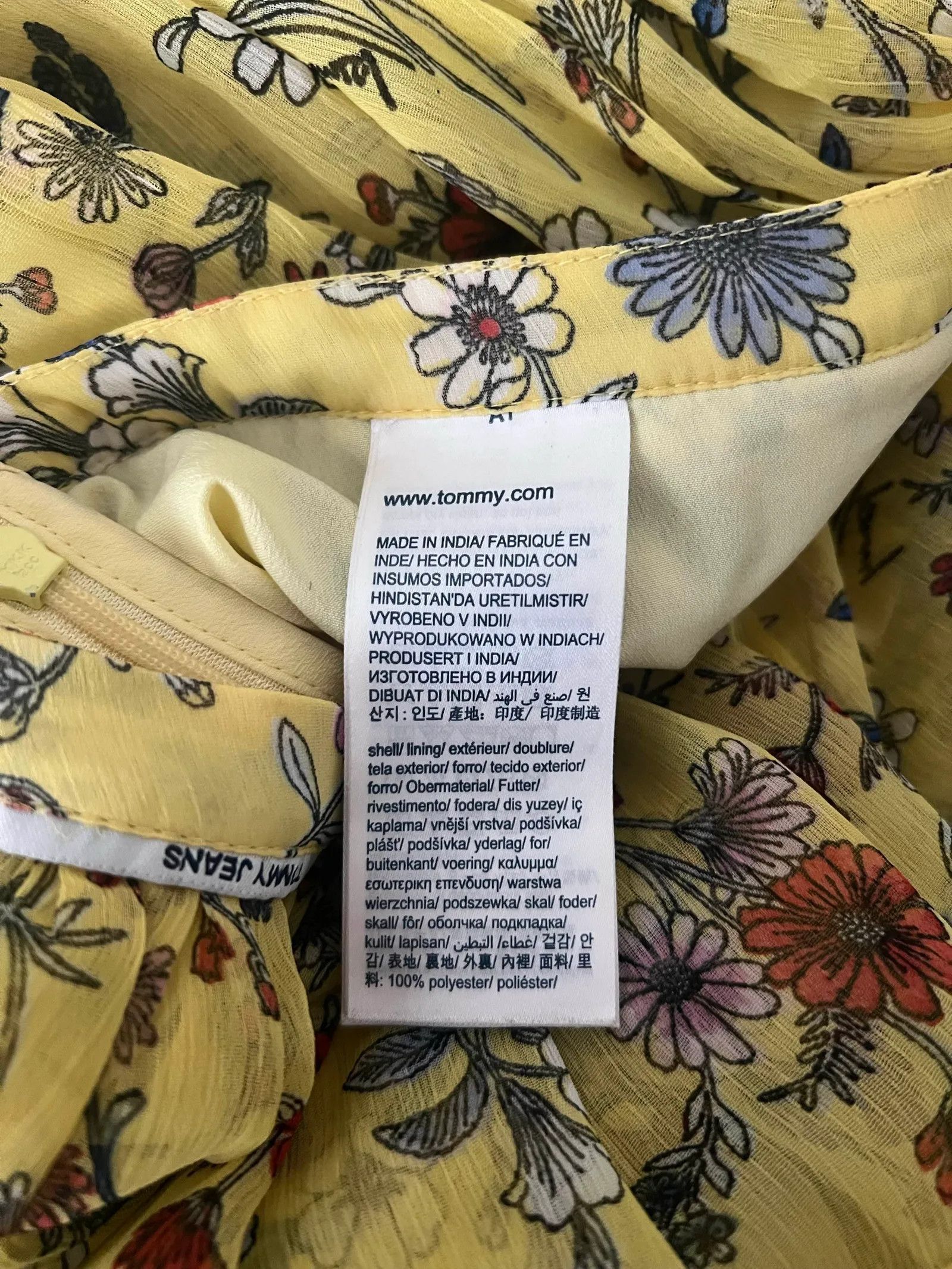 Tommy Hilfiger Tommy Hilfiger Skirt Size 27" / US 4 / IT 40 - 2 Thumbnail