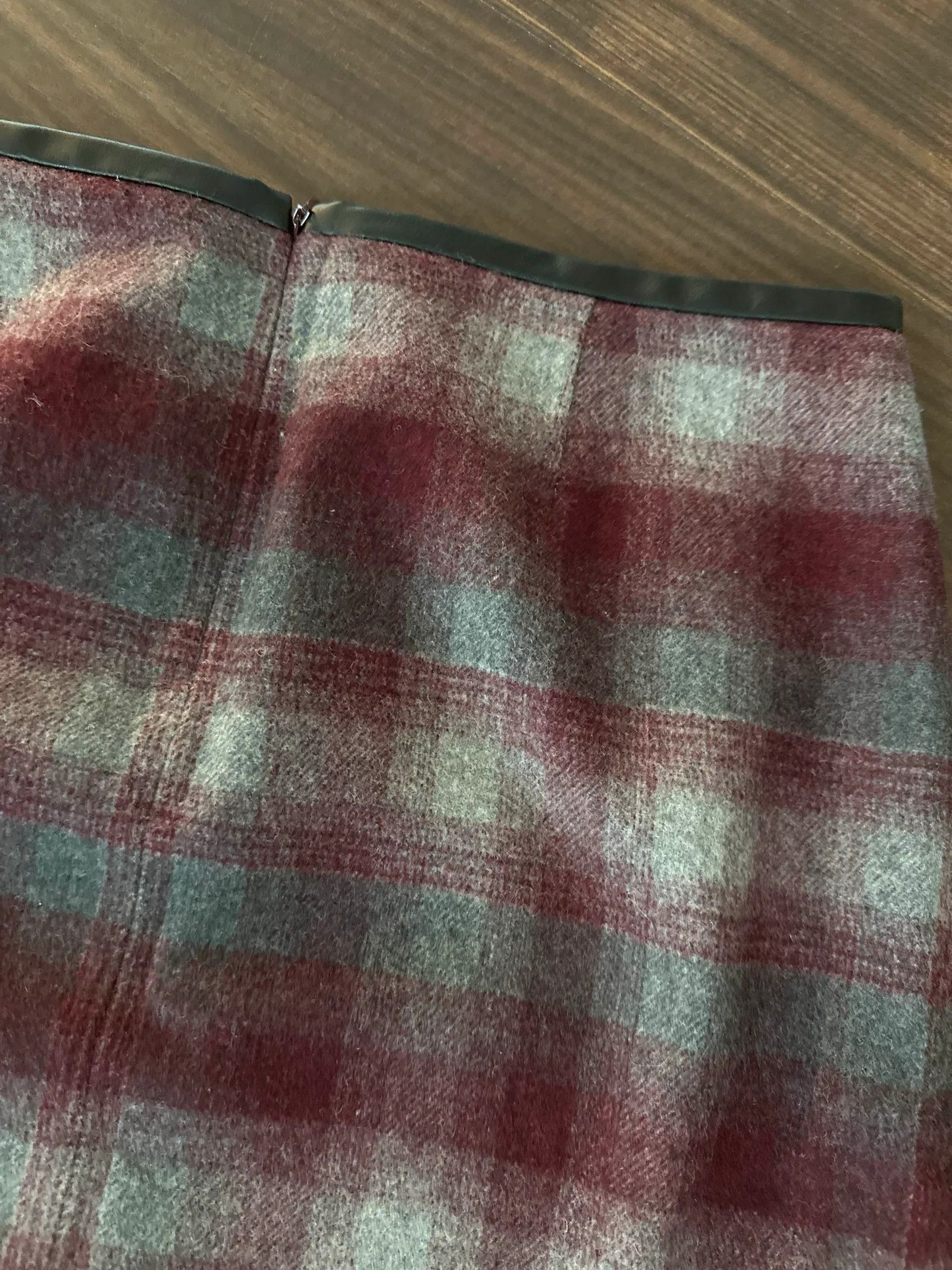 Tommy Hilfiger Tommy Hilfiger Skirt Size 27" / US 4 / IT 40 - 4 Thumbnail