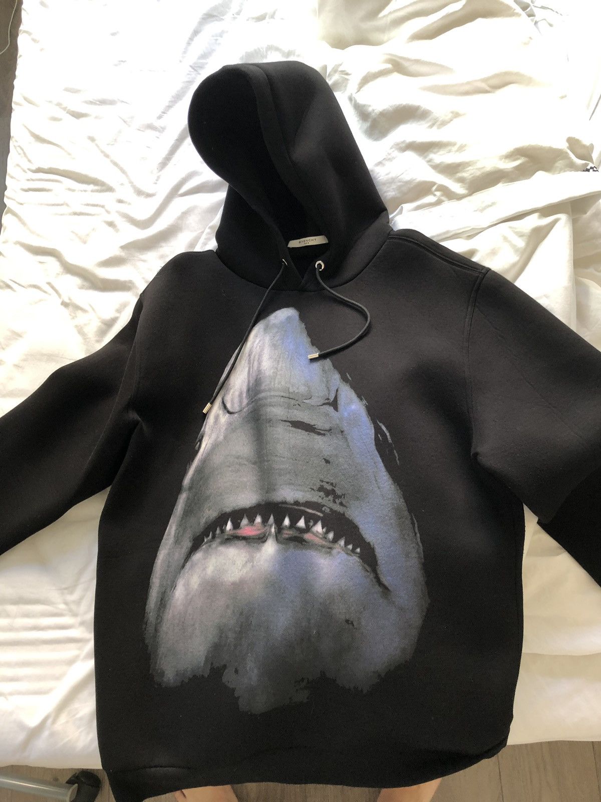 Givenchy discount shark hoodie