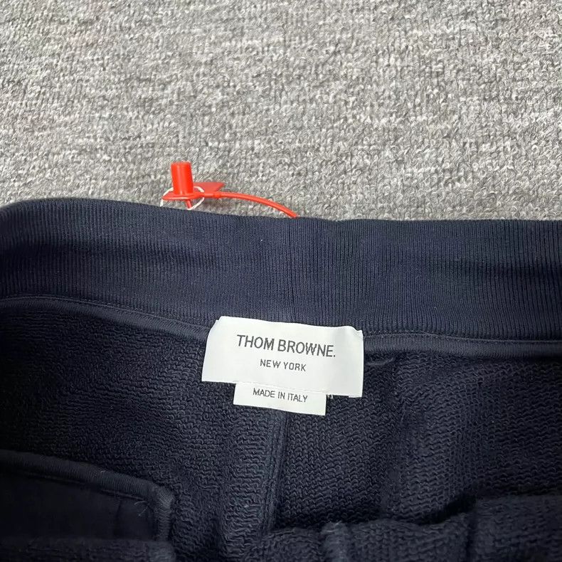 Thom Browne Thom Browne Side Stripe Sweatpants Size 0 Size US 26 / EU 42 - 6 Thumbnail