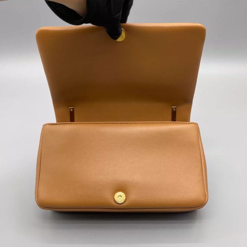Burberry Burberry Leather Chain Crossbody Bag Size ONE SIZE - 8 Thumbnail
