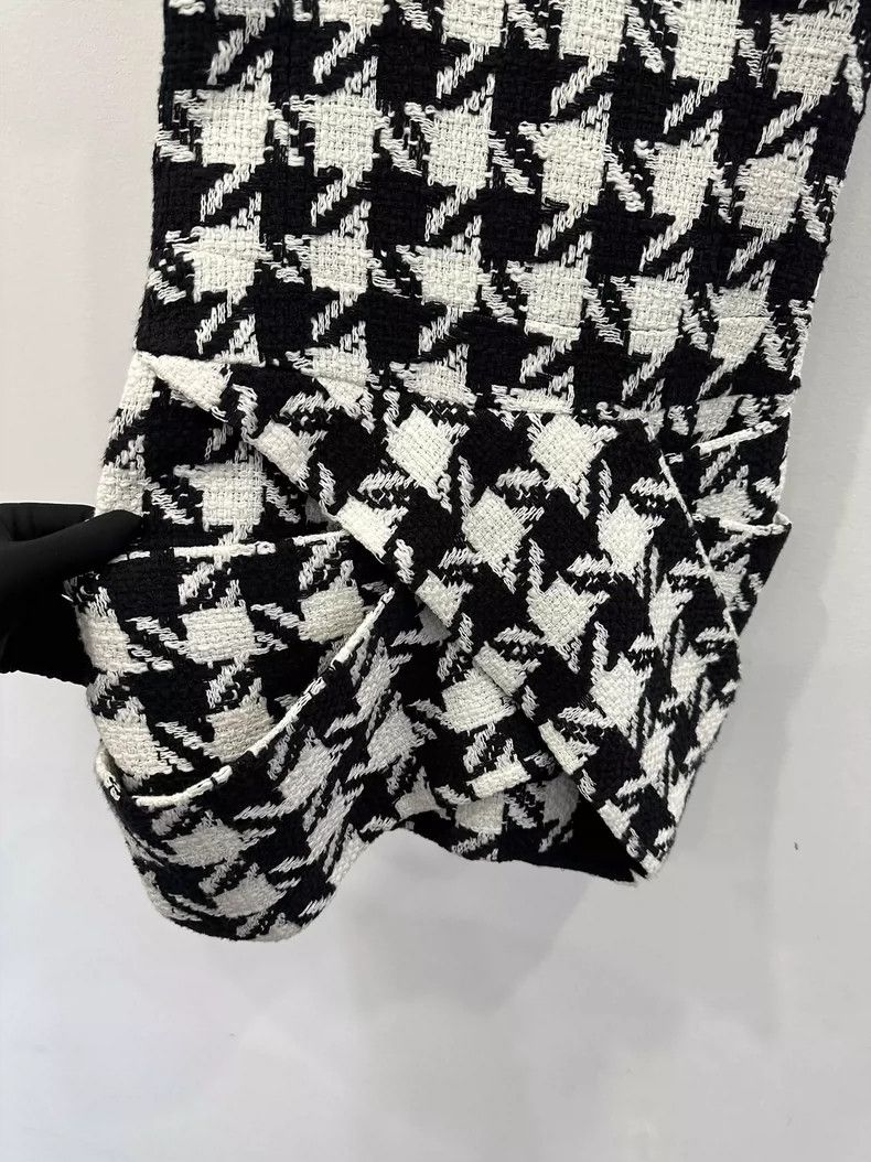 Balmain Balmain Black and White Short Sleeve Dress Size US 34 / EU 50 - 3 Thumbnail