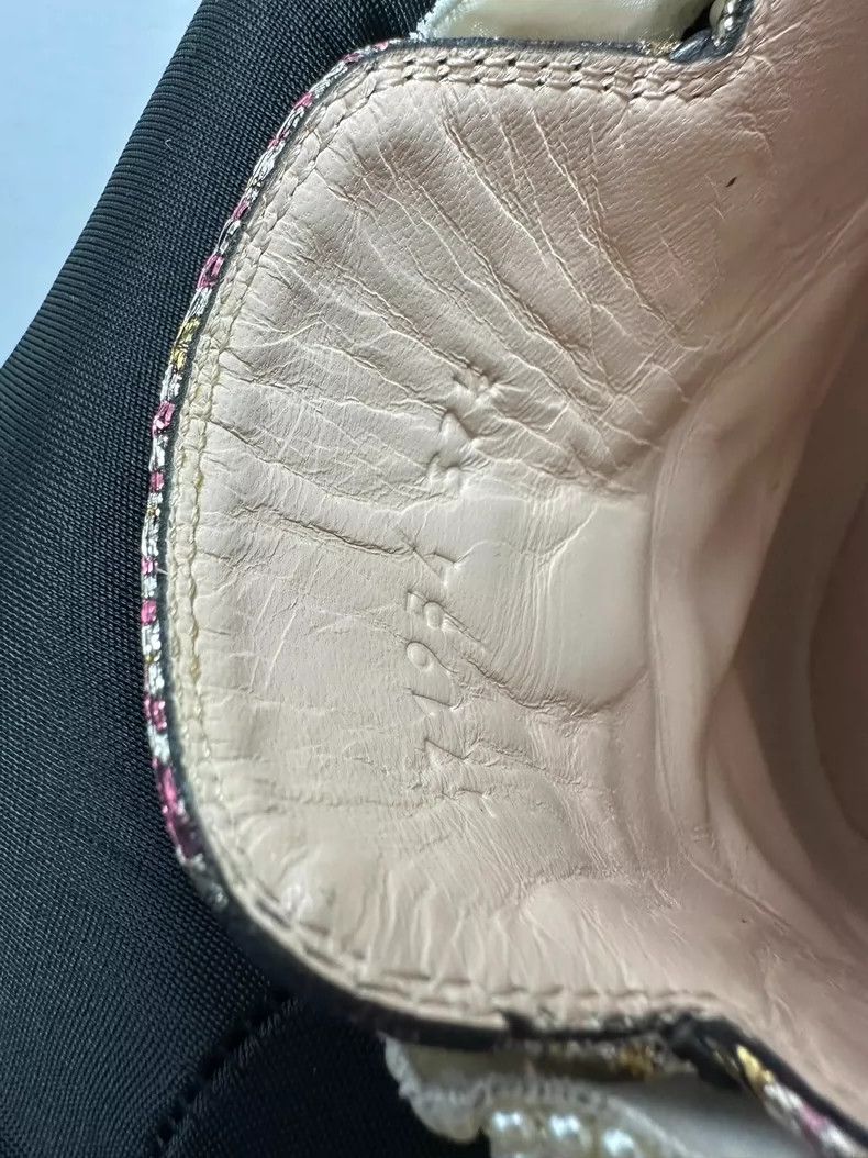 Gucci Gucci Pearl Butterfly Women's Slippers Size 37.5 Size US 7.5 / EU 40-41 - 9 Thumbnail