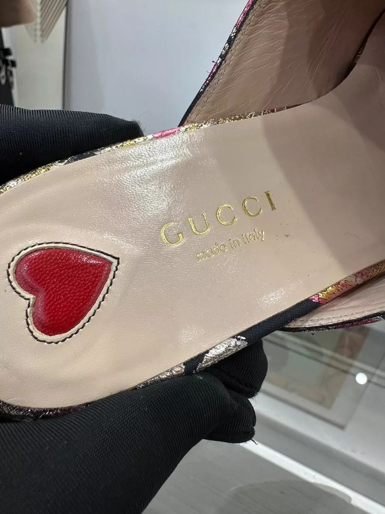 Gucci Gucci Pearl Butterfly Women's Slippers Size 37.5 Size US 7.5 / EU 40-41 - 8 Thumbnail