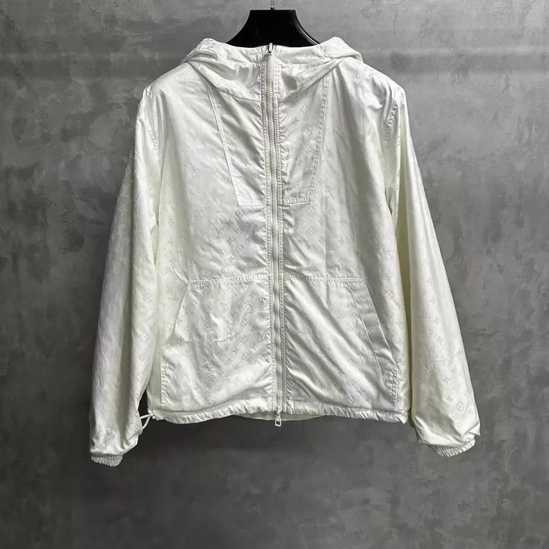 Louis Vuitton Louis Vuitton White Windbreaker with Logo Size US L / EU 52-54 / 3 - 5 Thumbnail