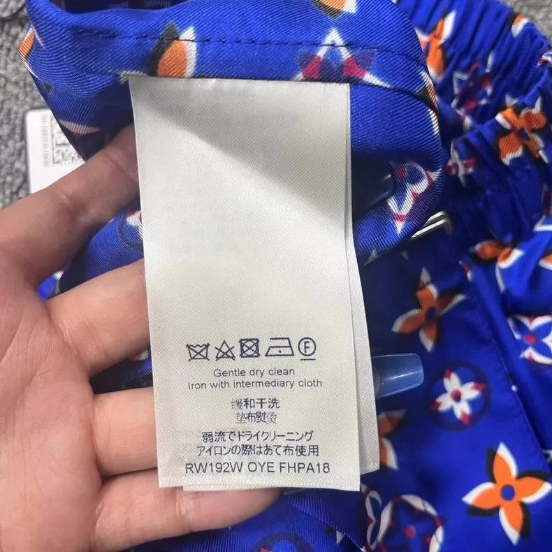Louis Vuitton Louis Vuitton Blue Printed Shorts Size US 40 / EU 56 - 4 Thumbnail