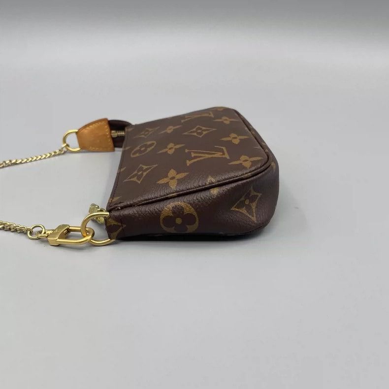 Louis Vuitton Louis Vuitton Chain Handbag with Monogram Size ONE SIZE - 4 Thumbnail