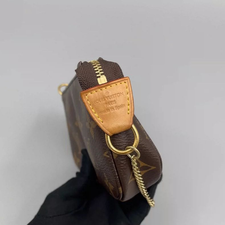 Louis Vuitton Louis Vuitton Chain Handbag with Monogram Size ONE SIZE - 6 Thumbnail
