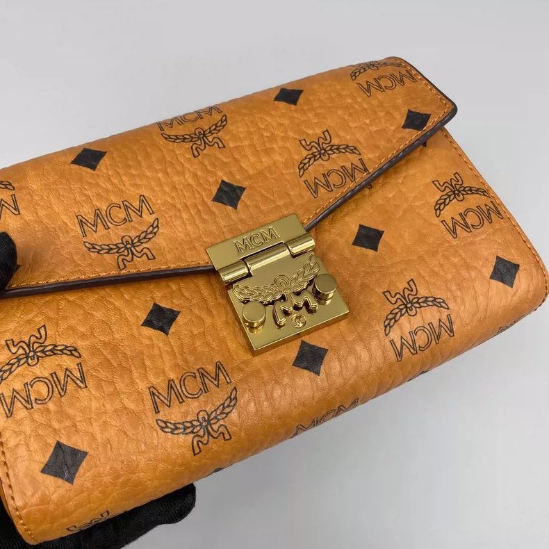 MCM MCM Classic Cognac Color Shoulder Chain Bag Size ONE SIZE - 6 Thumbnail