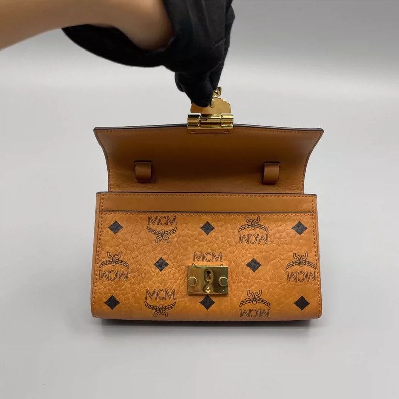 MCM MCM Classic Cognac Color Shoulder Chain Bag Size ONE SIZE - 8 Thumbnail