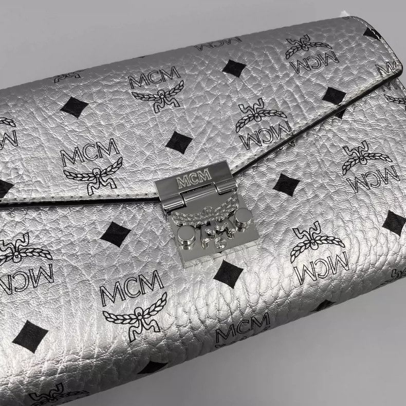 MCM MCM Silver Envelope Shoulder Crossbody Bag Size ONE SIZE - 6 Thumbnail