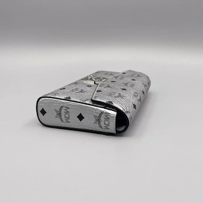 MCM MCM Silver Envelope Shoulder Crossbody Bag Size ONE SIZE - 5 Thumbnail