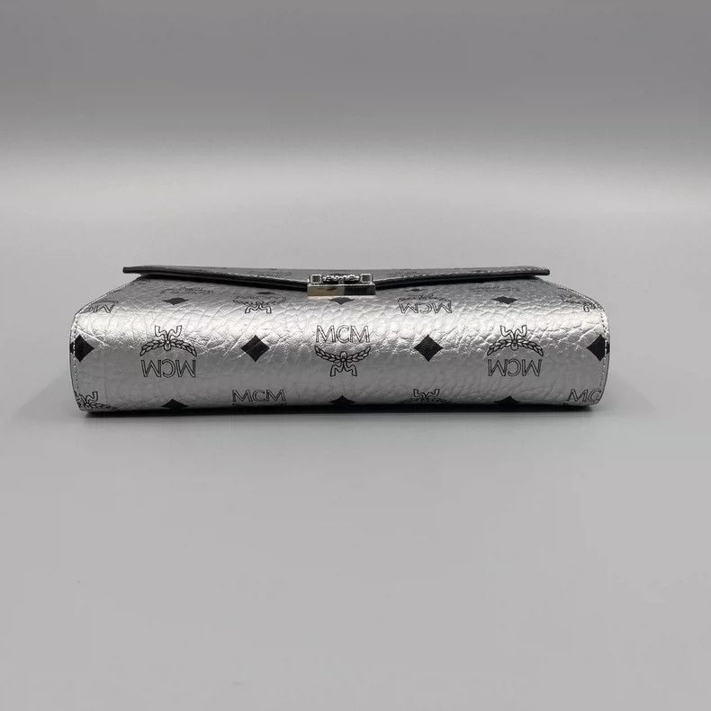 MCM MCM Silver Envelope Shoulder Crossbody Bag Size ONE SIZE - 3 Thumbnail
