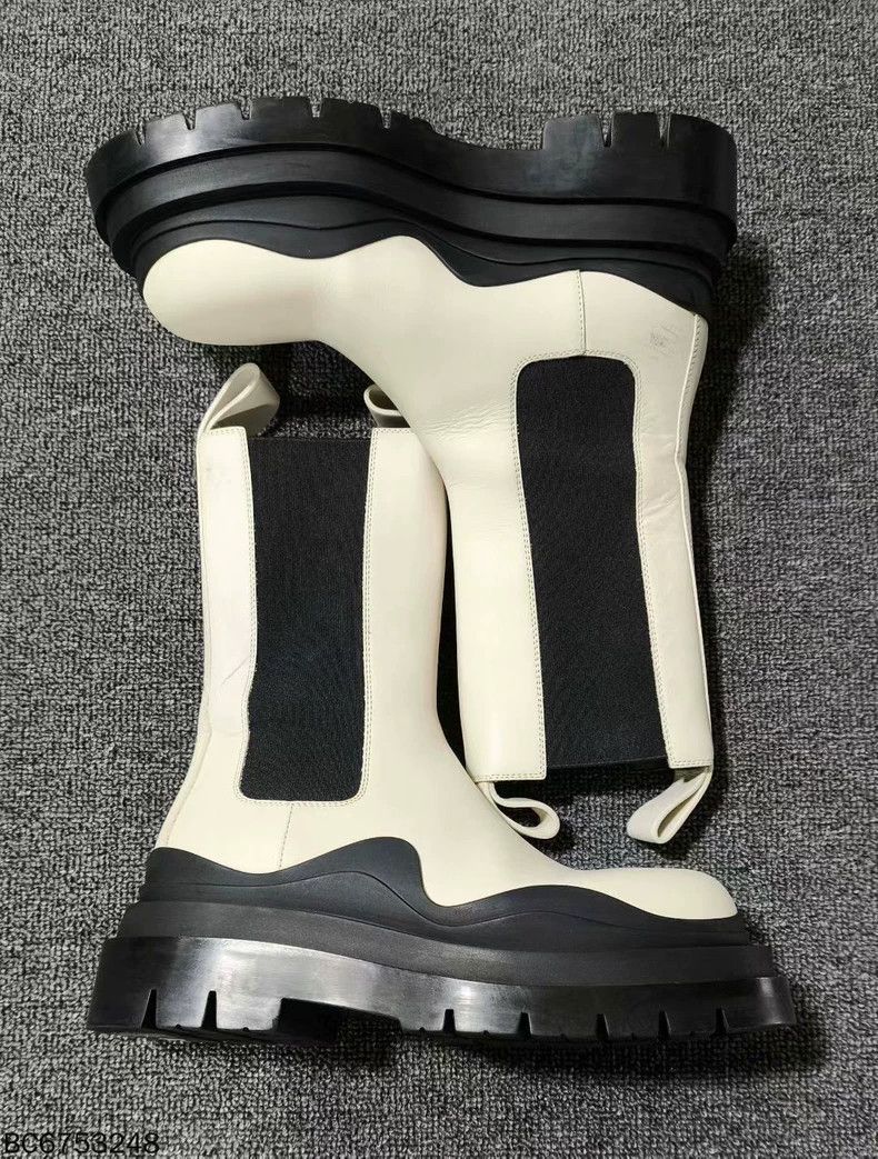Bottega Veneta Bottega Veneta White Cylinder Boots Size US 6.5 / EU 39-40 - 4 Thumbnail
