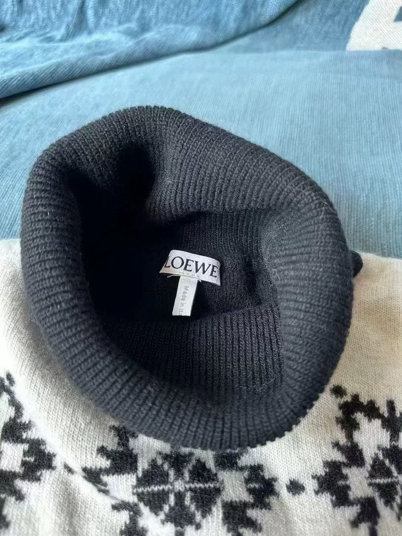 Loewe Loewe High Neck Sweater with Star Design Size US M / EU 48-50 / 2 - 3 Thumbnail