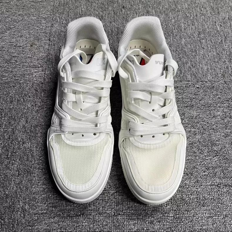 Louis Vuitton Louis Vuitton White Low-Top Sneakers Size US 6 / EU 39 - 2 Thumbnail