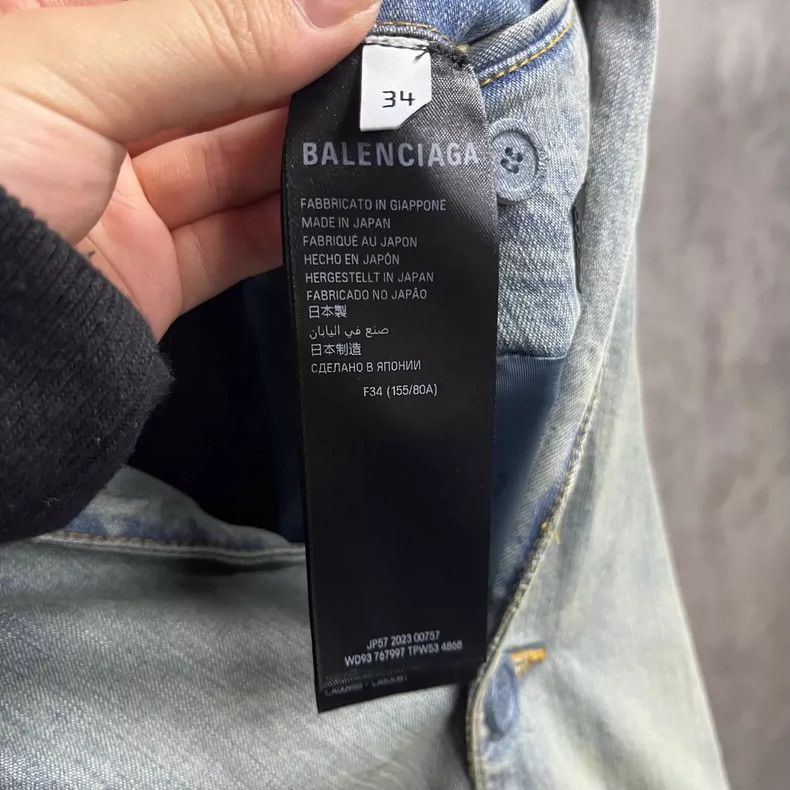 Balenciaga Balenciaga Denim Blazer with Distressed Finish Size US S / EU 44-46 / 1 - 4 Thumbnail